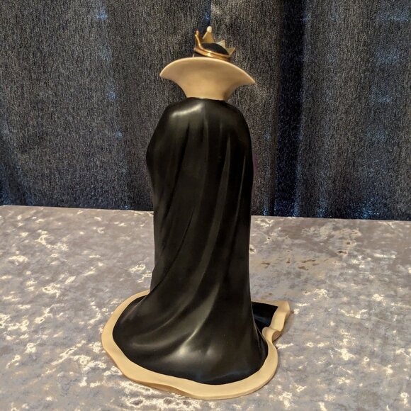 WDCC "Bring Back Her Heart ..." Evil Queen from Snow White with COA and Box - Picture 11 of 13